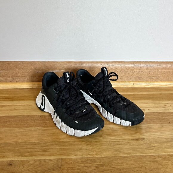 Nike Free Run Sneakers - Picture 1 of 5